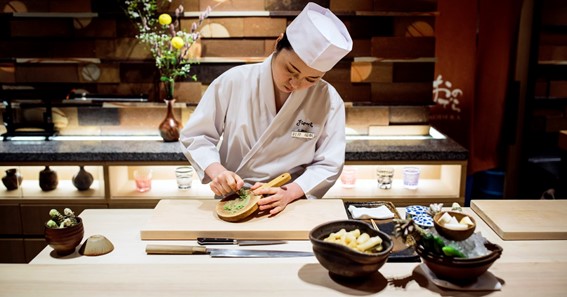how to become a sushi chef