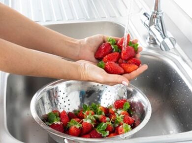 How To Wash Strawberries