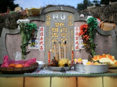 Honoring the Deceased: What to Expect in a Buddhist Funeral Ceremony